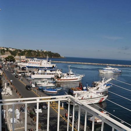 Casa Geltrude Al Porto Villa Procida Exterior photo
