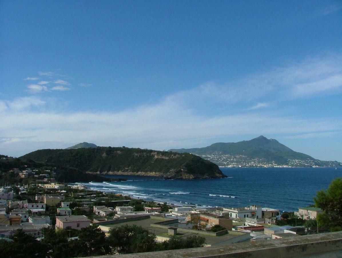 Casa Geltrude Al Porto Villa Procida Exterior photo
