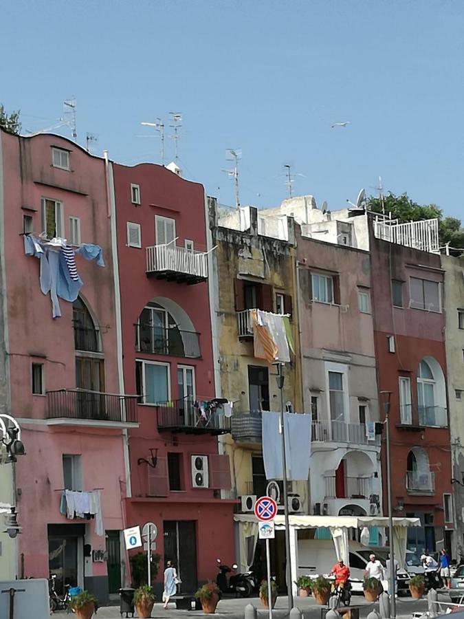 Casa Geltrude Al Porto Villa Procida Exterior photo
