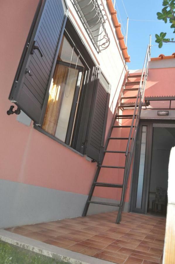 Casa Geltrude Al Porto Villa Procida Exterior photo